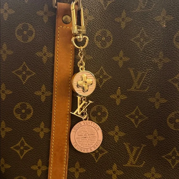 Gorgeous Pink Upcycled Louis Vuitton Bag Charm - Picture 4 of 9